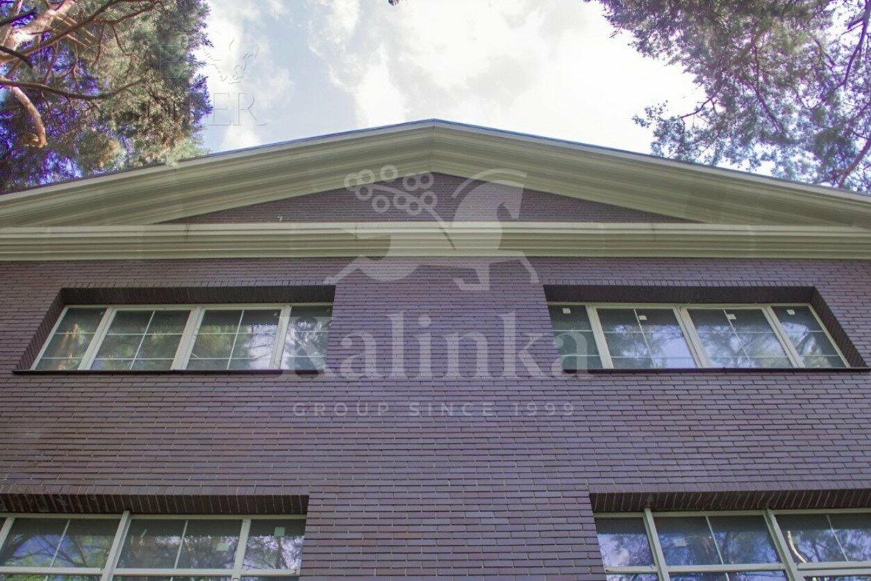 3-этажный коттедж 900 м² без отделки