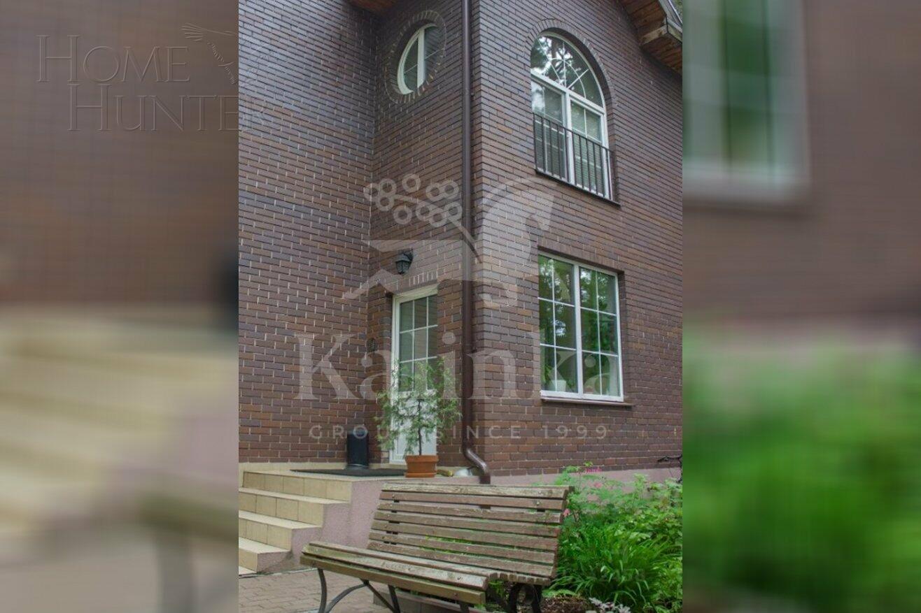 3-этажный коттедж 900 м² без отделки