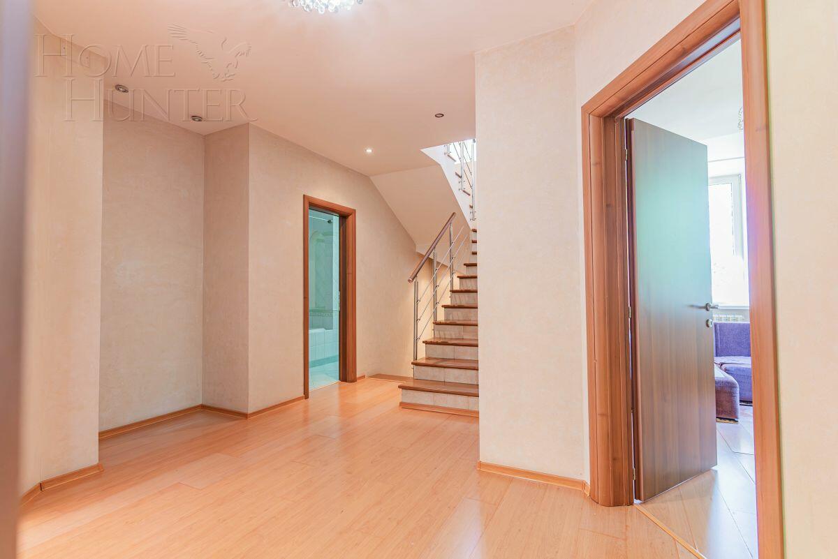 2-этажный коттедж 350 м² с отделкой