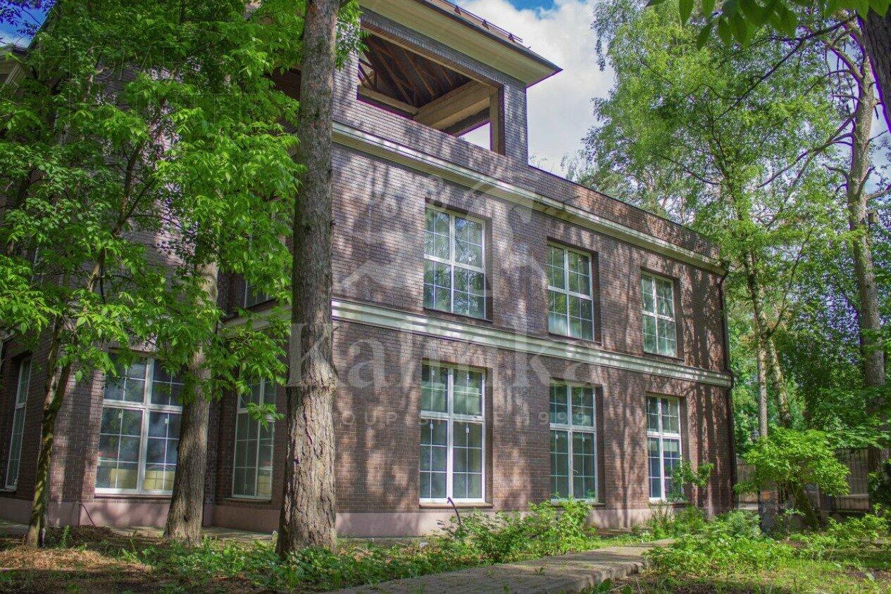 3-этажный коттедж 900 м² без отделки