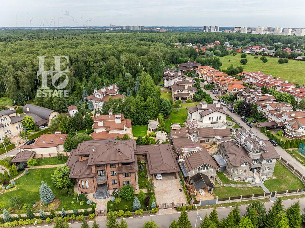 2-этажный коттедж 700 м² с отделкой