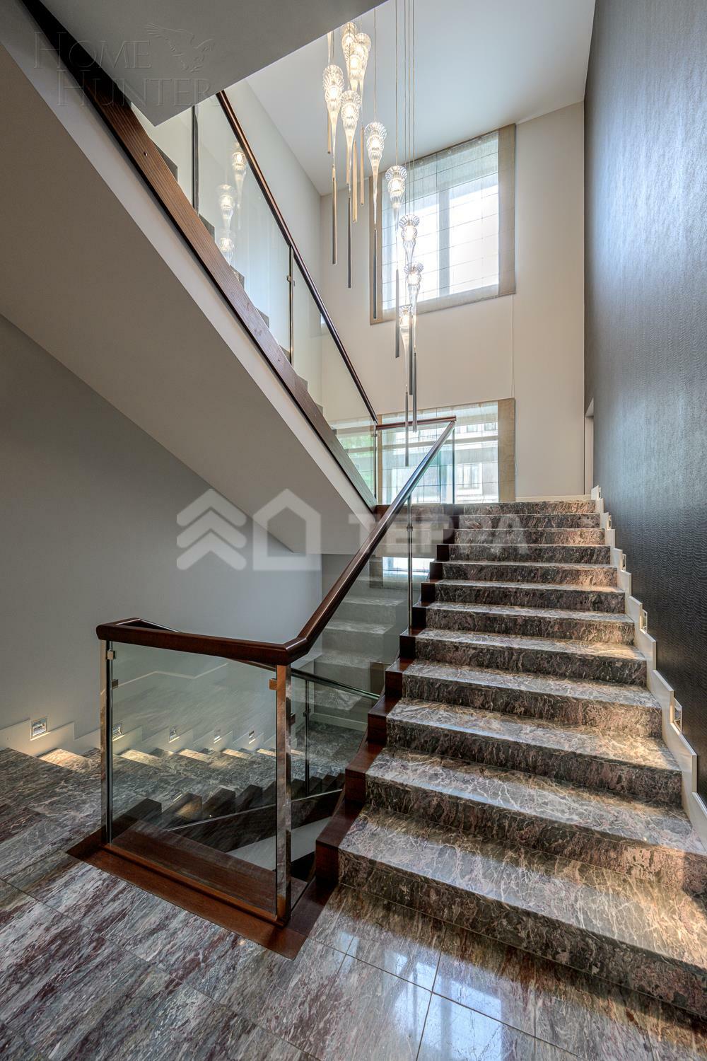 2-этажный коттедж 1 438 м² с отделкой