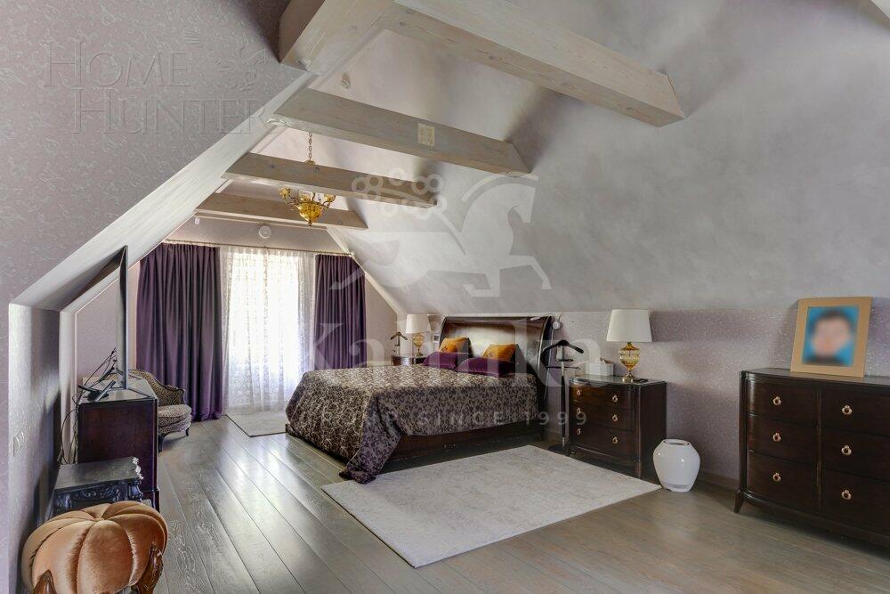 3-этажный коттедж 1 250 м² с отделкой