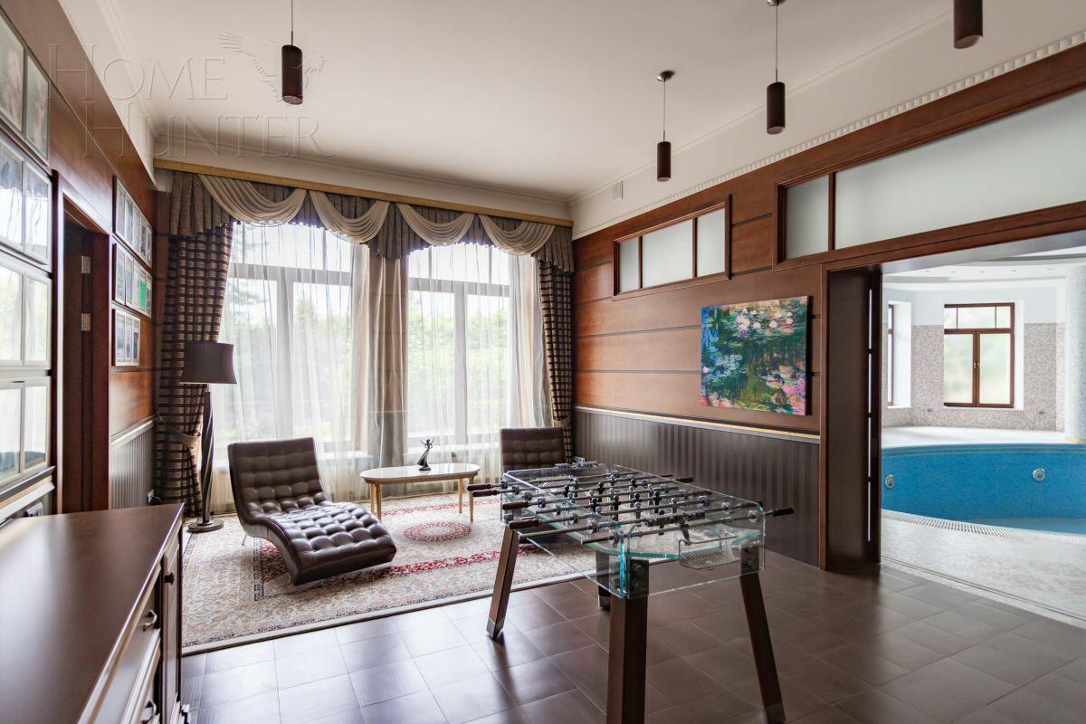 3-этажный коттедж 2 009 м² с отделкой