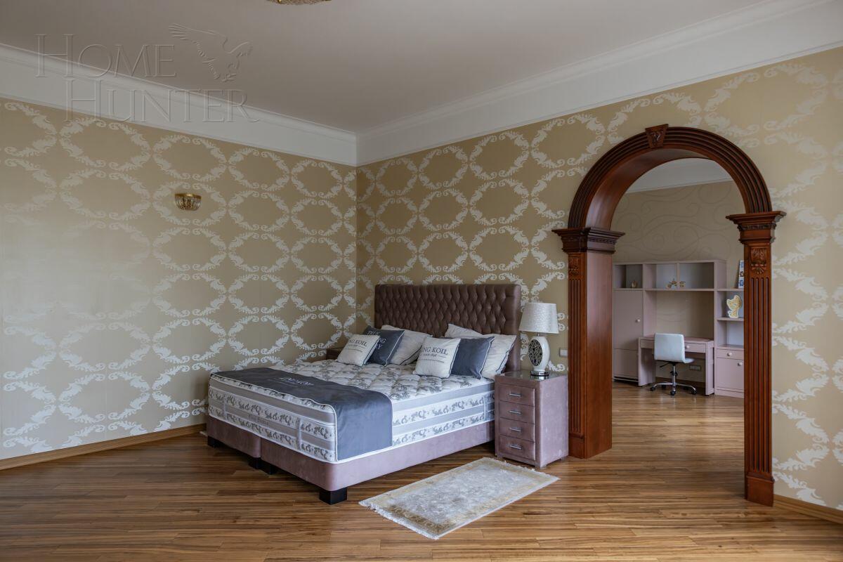 3-этажный коттедж 2 009 м² с отделкой