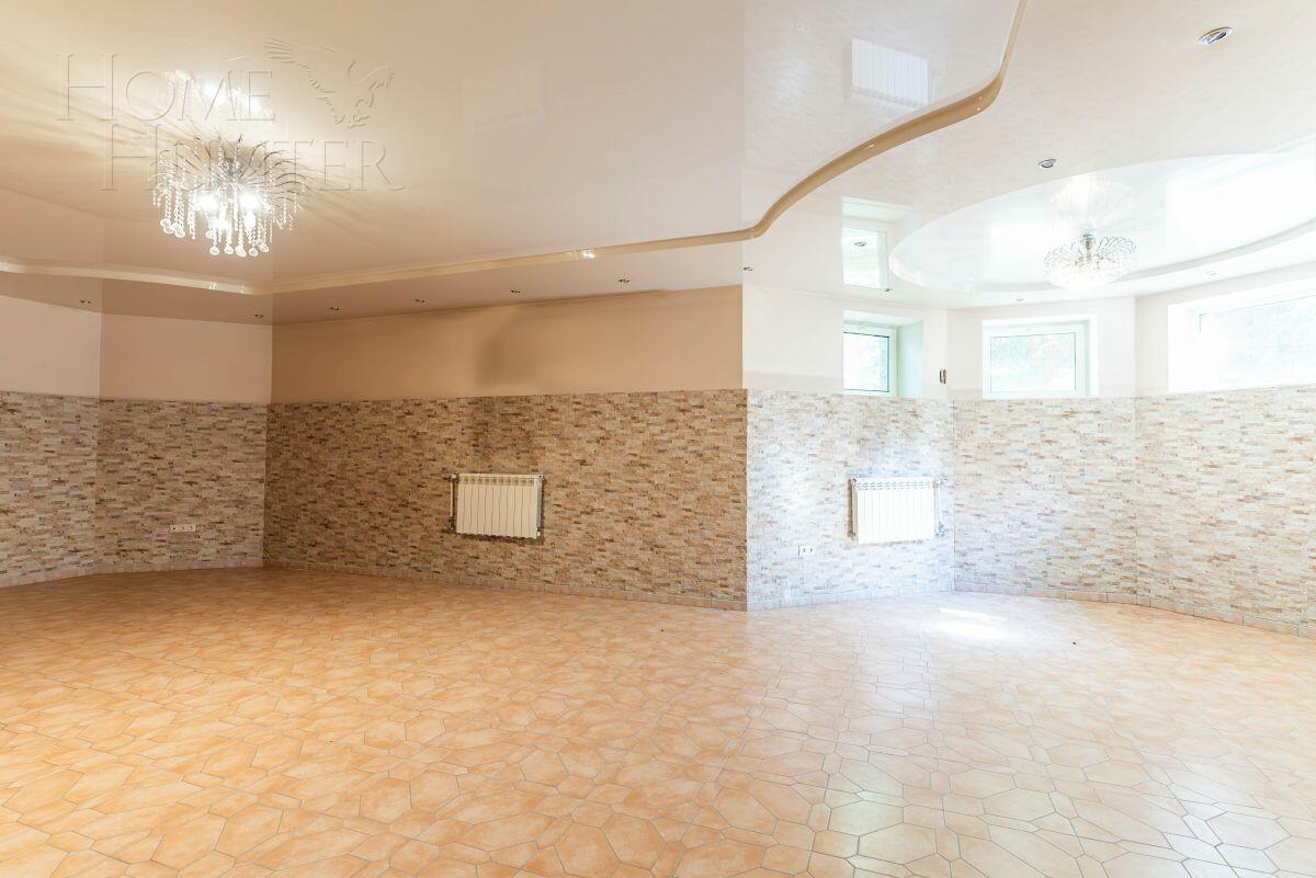 2-этажный коттедж 350 м² с отделкой