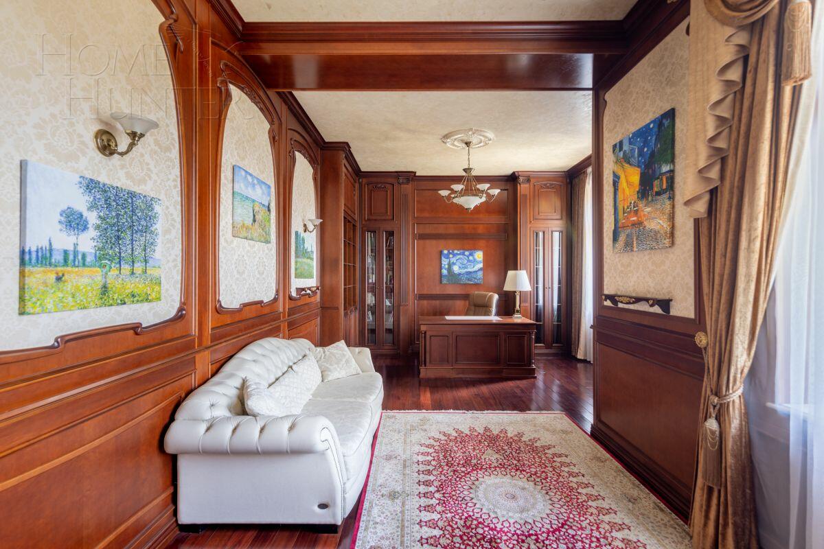 3-этажный коттедж 2 009 м² с отделкой