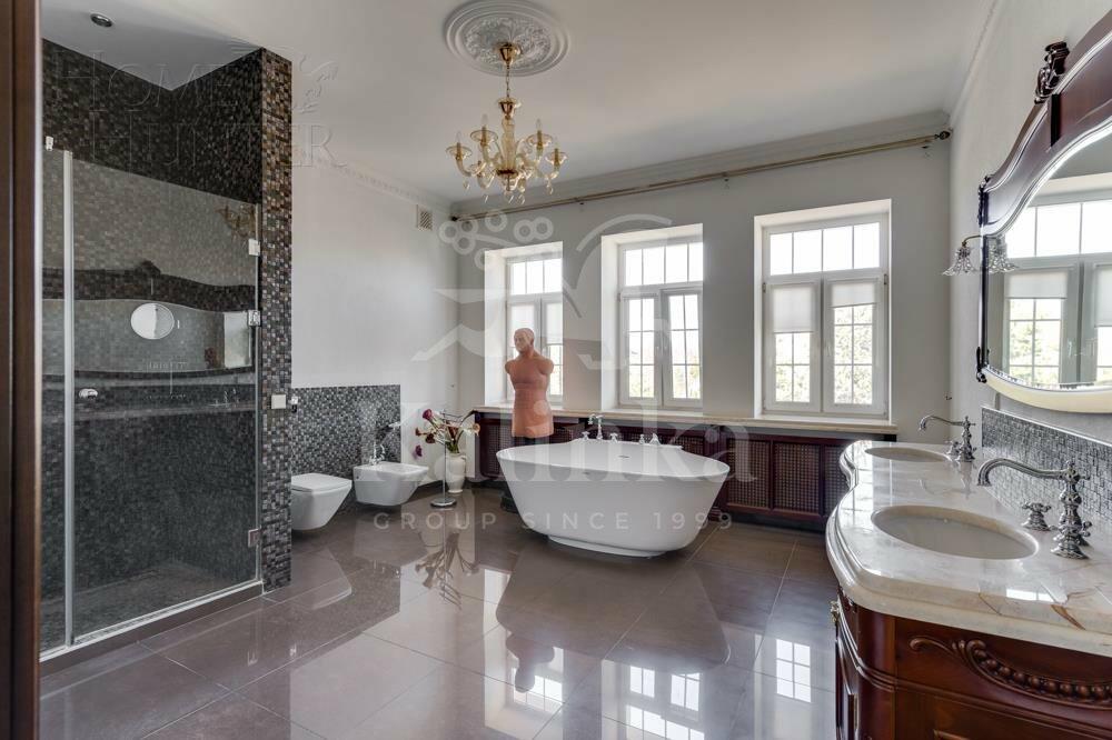 2-этажный коттедж 817 м² с отделкой