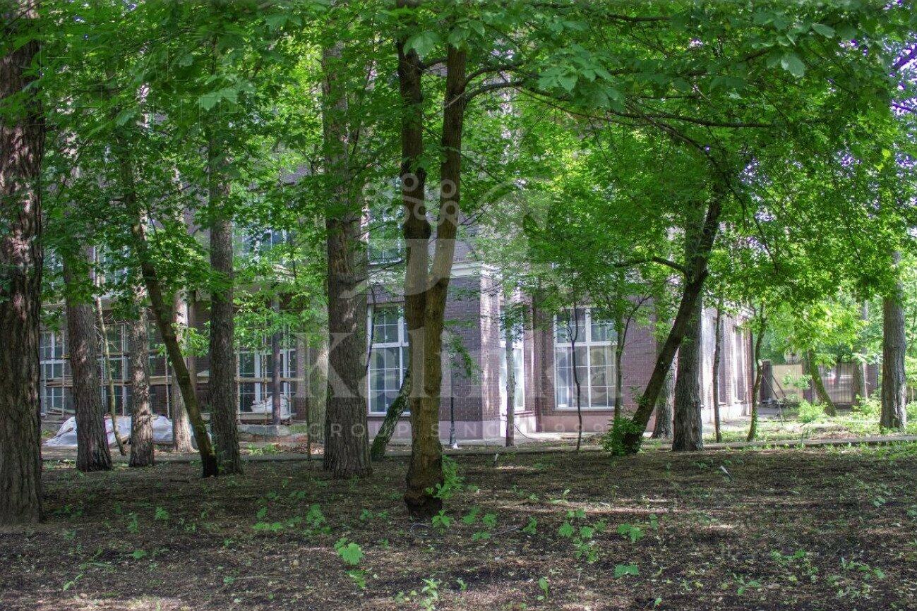 3-этажный коттедж 900 м² без отделки