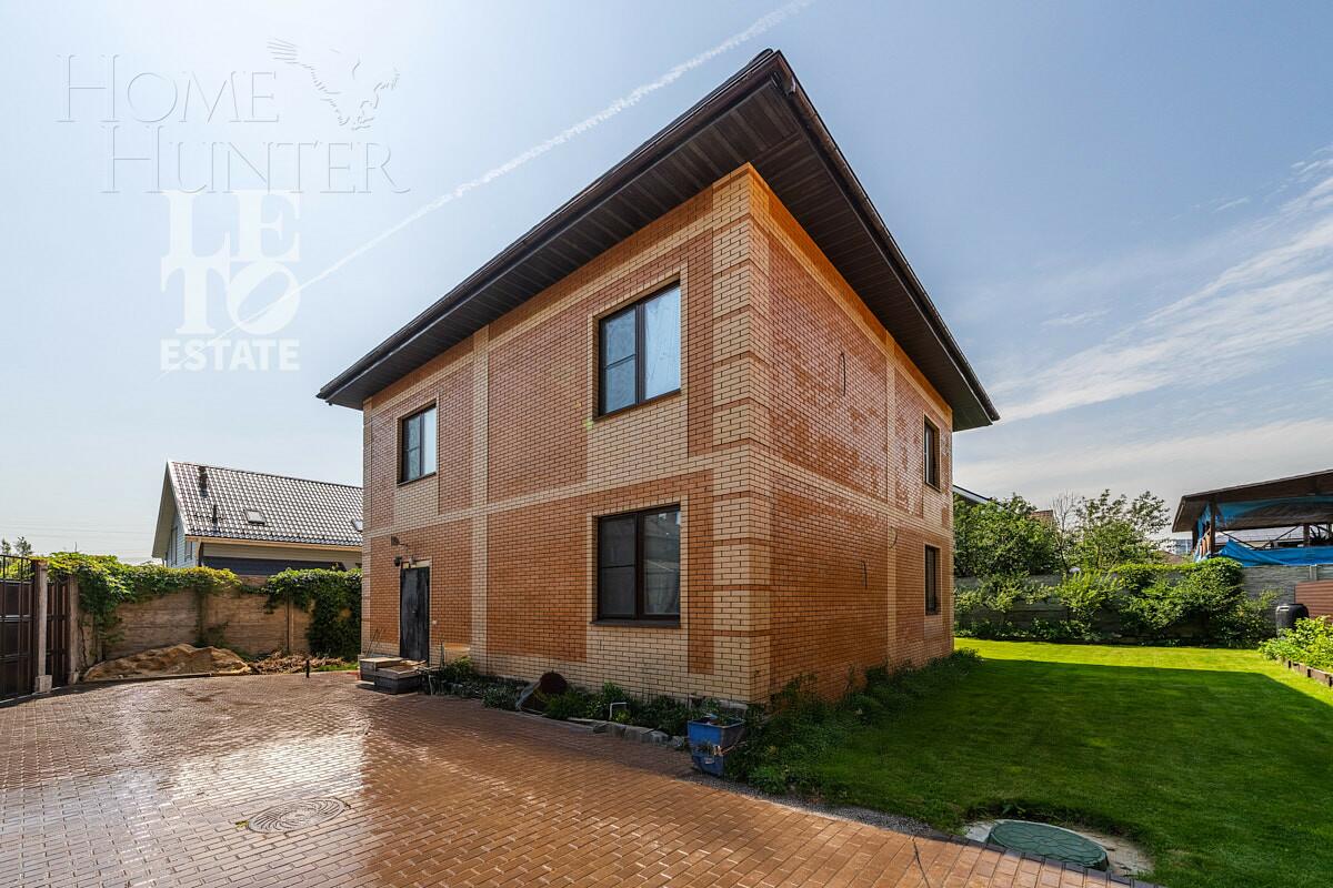 2-этажный коттедж 300.2 м² без отделки