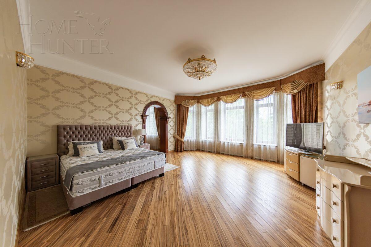 3-этажный коттедж 2 009 м² с отделкой