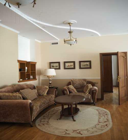 3-этажный коттедж 1 000 м² с отделкой