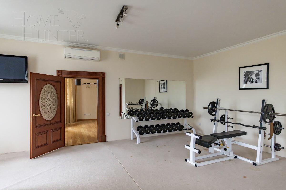 3-этажный коттедж 2 009 м² с отделкой