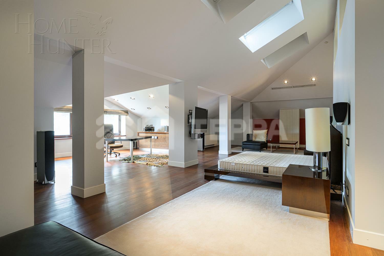 2-этажный коттедж 1 438 м² с отделкой