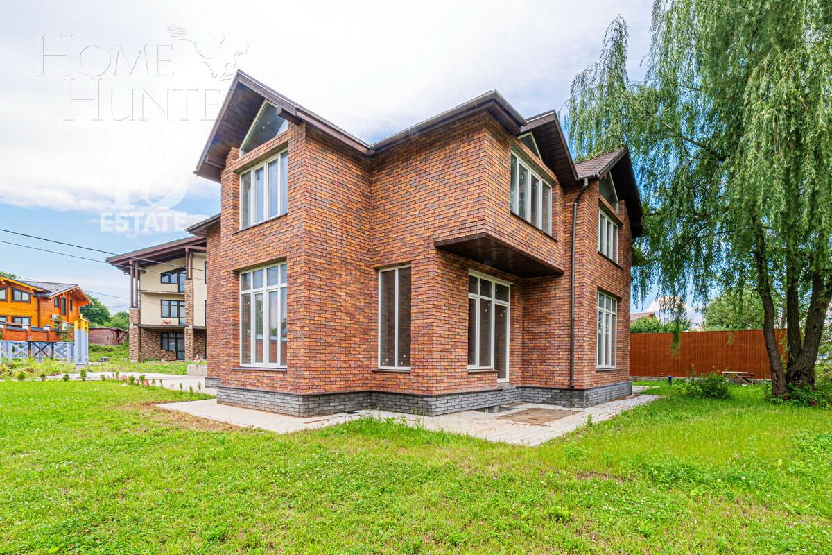 2-этажный коттедж 398.2 м² без отделки