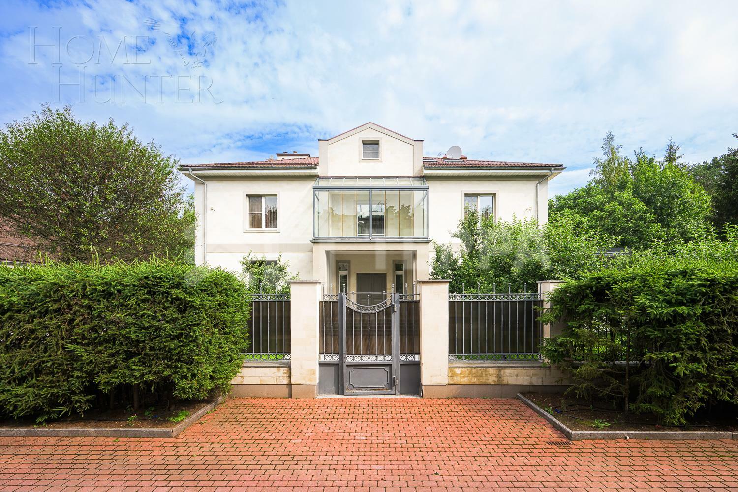 2-этажный коттедж 1 438 м² с отделкой