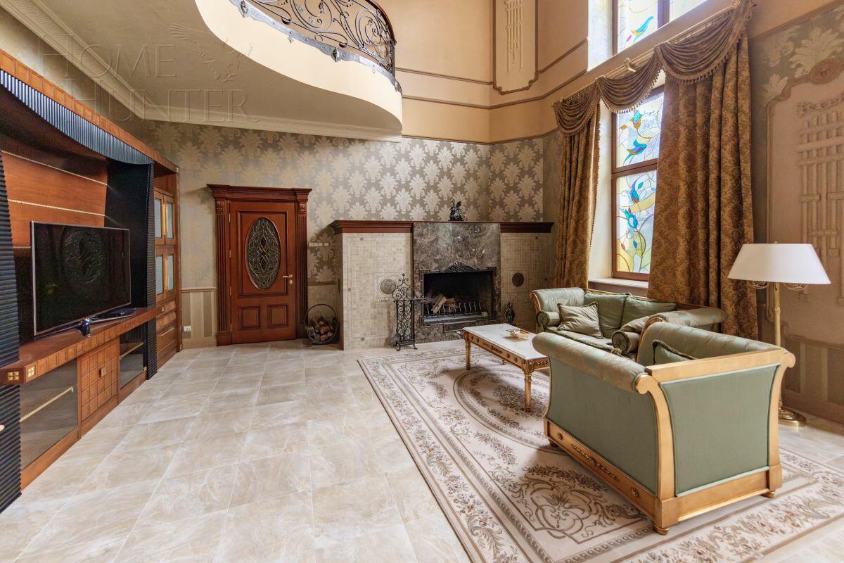 3-этажный коттедж 2 009 м² с отделкой