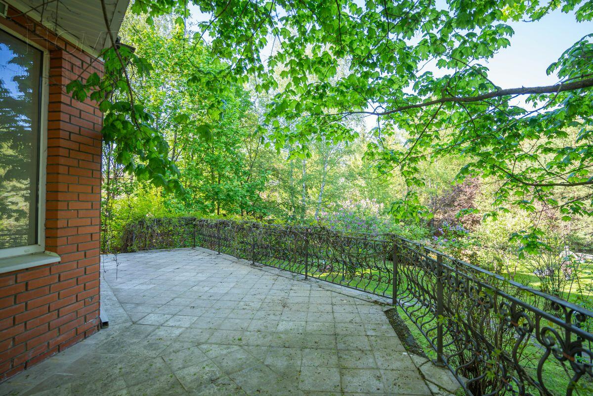 2-этажный коттедж 350 м² с отделкой