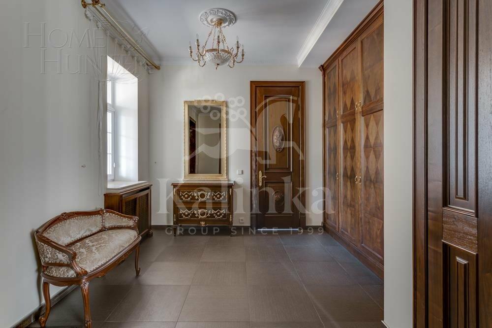 2-этажный коттедж 817 м² с отделкой