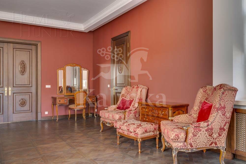 2-этажный коттедж 817 м² с отделкой