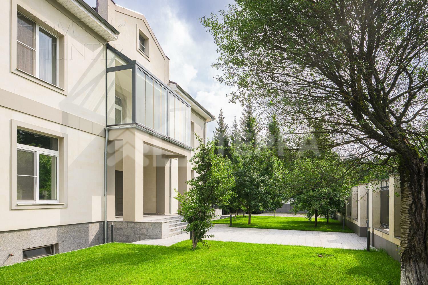 2-этажный коттедж 1 438 м² с отделкой