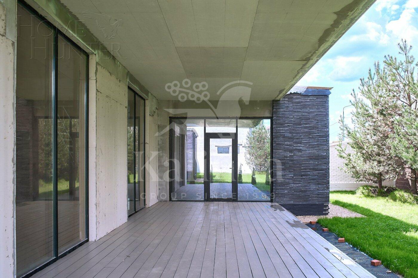 2-этажный коттедж 393.85 м² без отделки