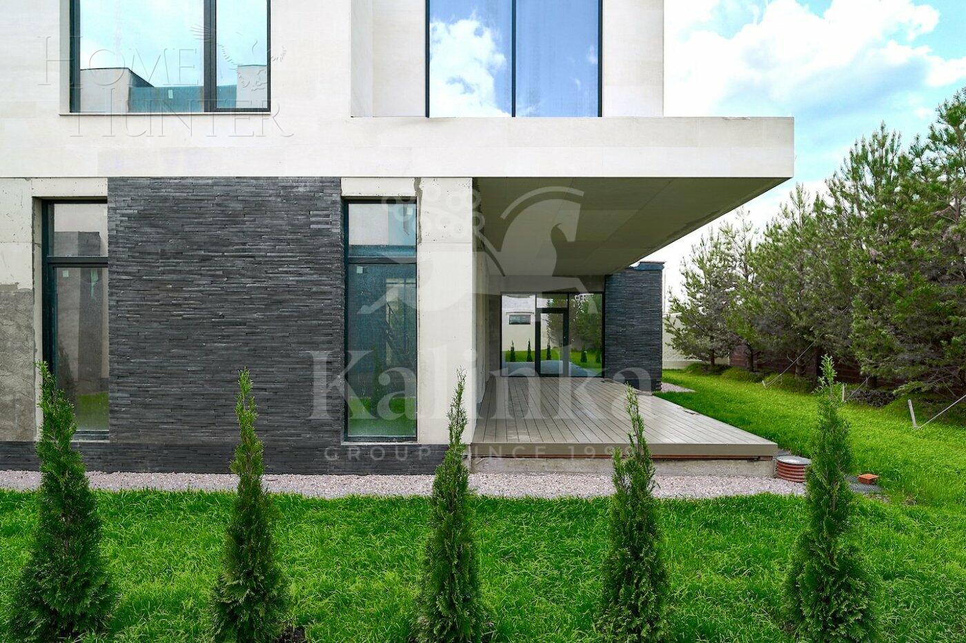 2-этажный коттедж 393.85 м² без отделки