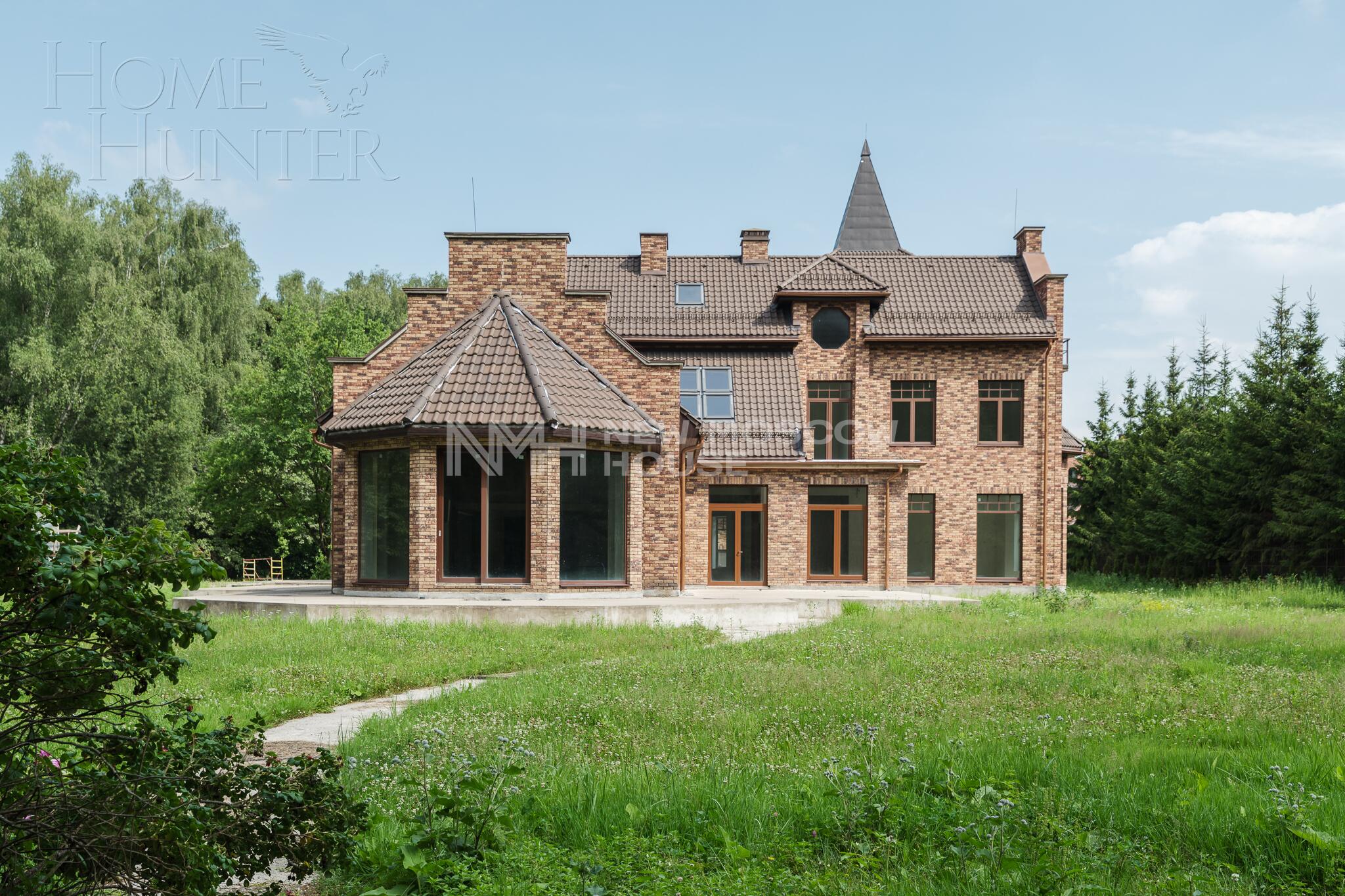 2-этажный коттедж 1 660 м² без отделки