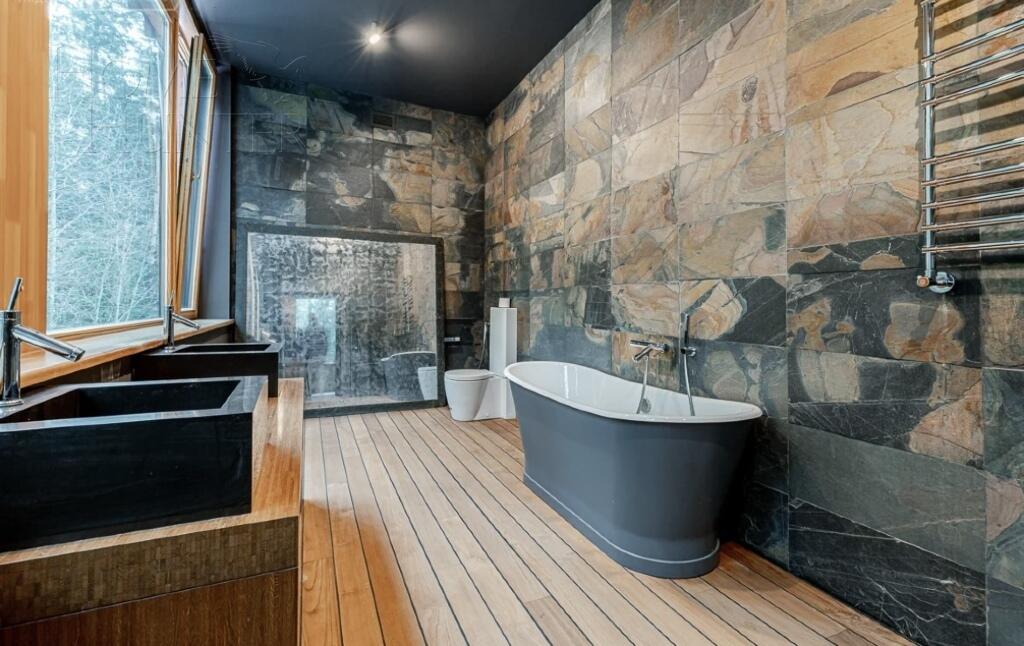 2-этажный коттедж 1 500 м² с отделкой