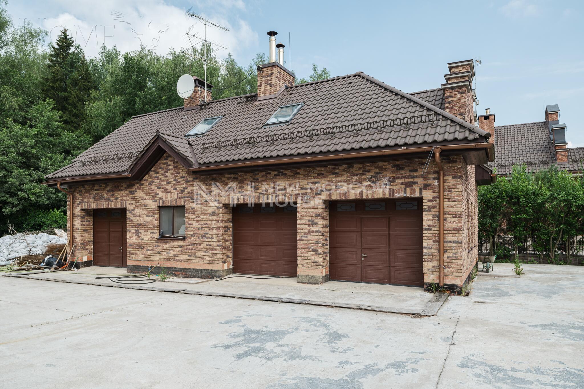 2-этажный коттедж 1 660 м² без отделки