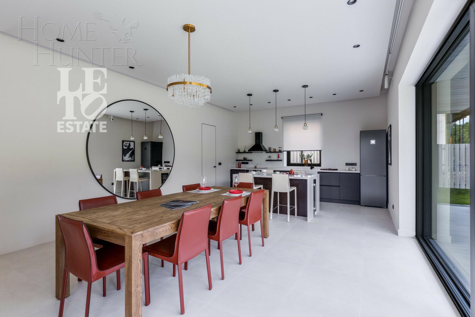 2-этажный коттедж 427 м² с отделкой