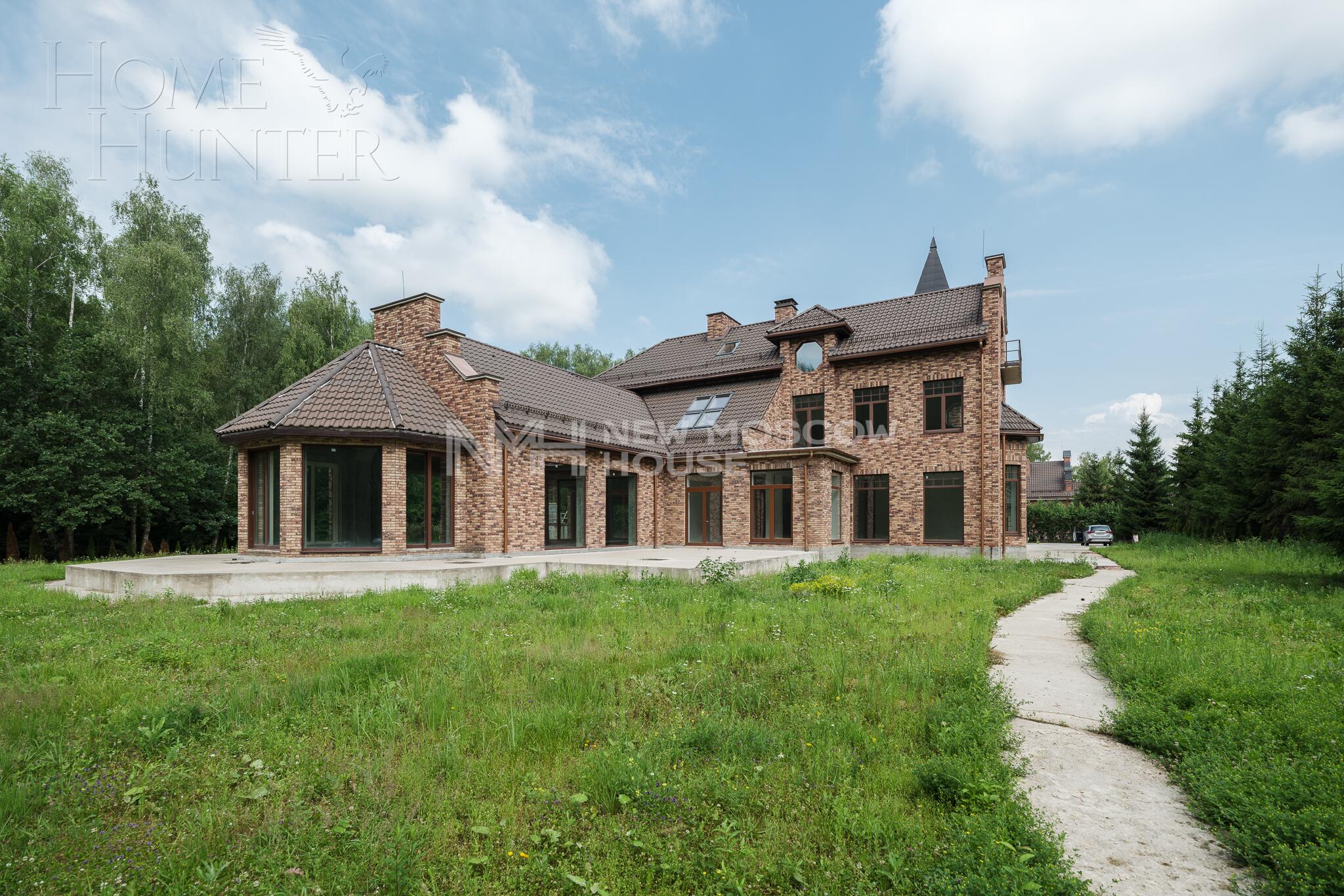 2-этажный коттедж 1 660 м² без отделки