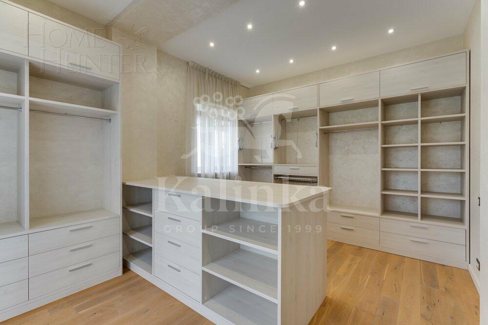 2-этажный коттедж 593 м² с отделкой