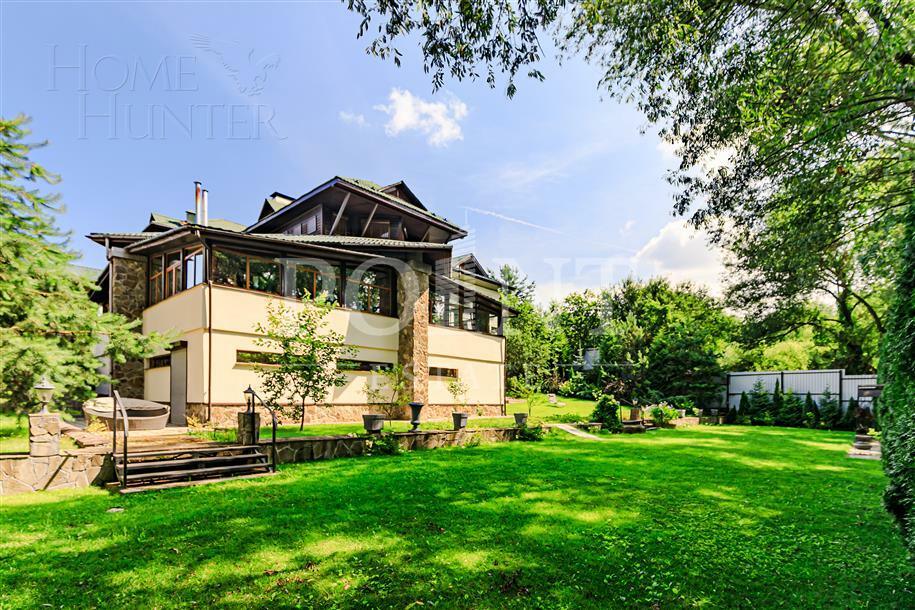 2-этажный коттедж 1 140 м² с отделкой