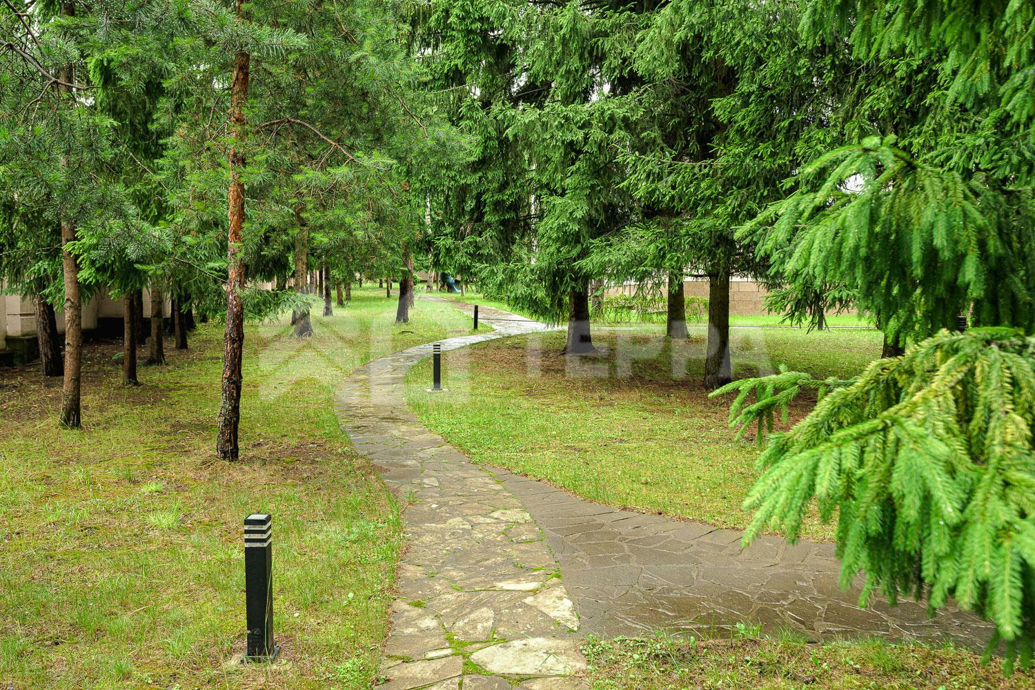 2-этажный коттедж 1 100 м² с отделкой