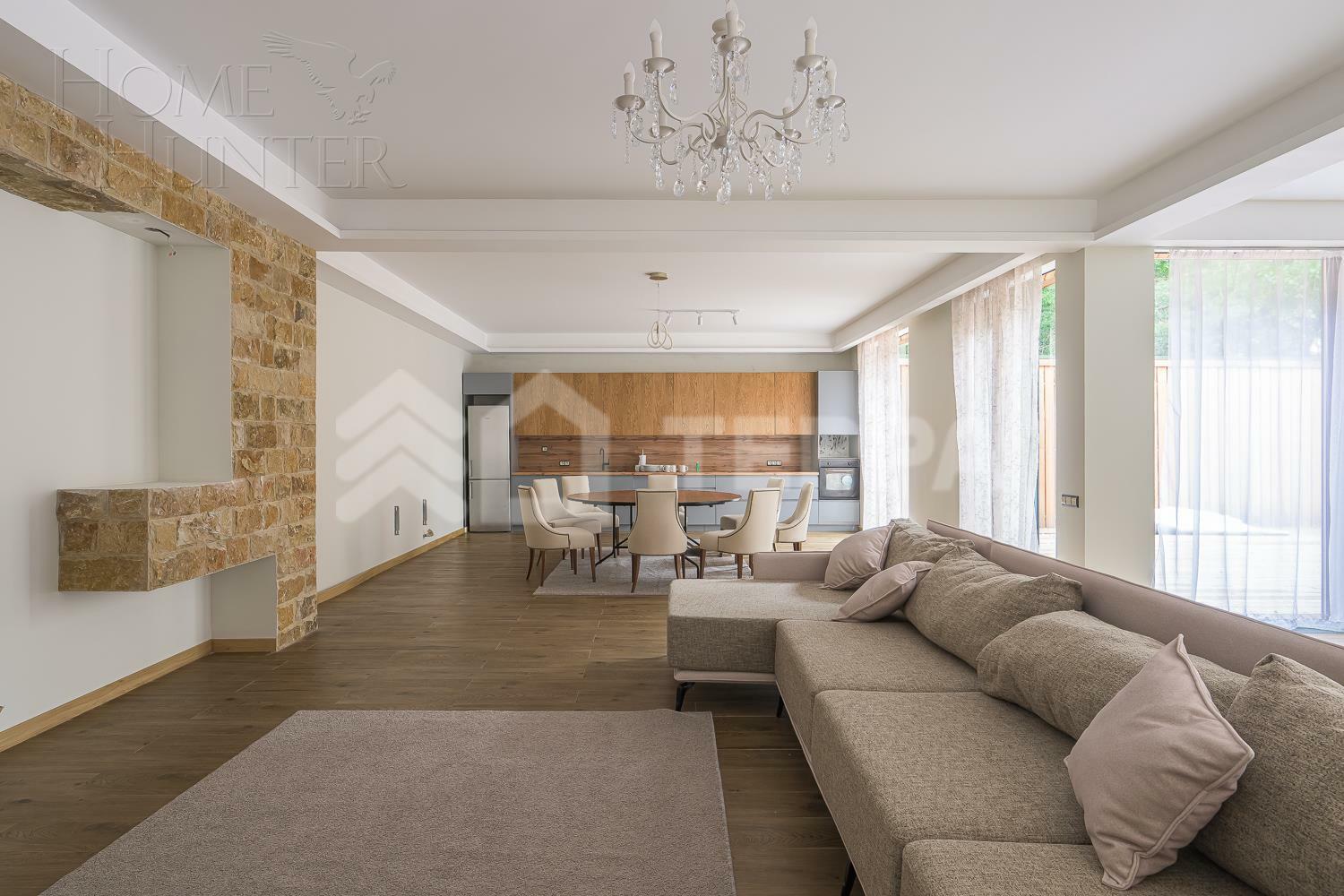 2-этажный коттедж 1 100 м² с отделкой