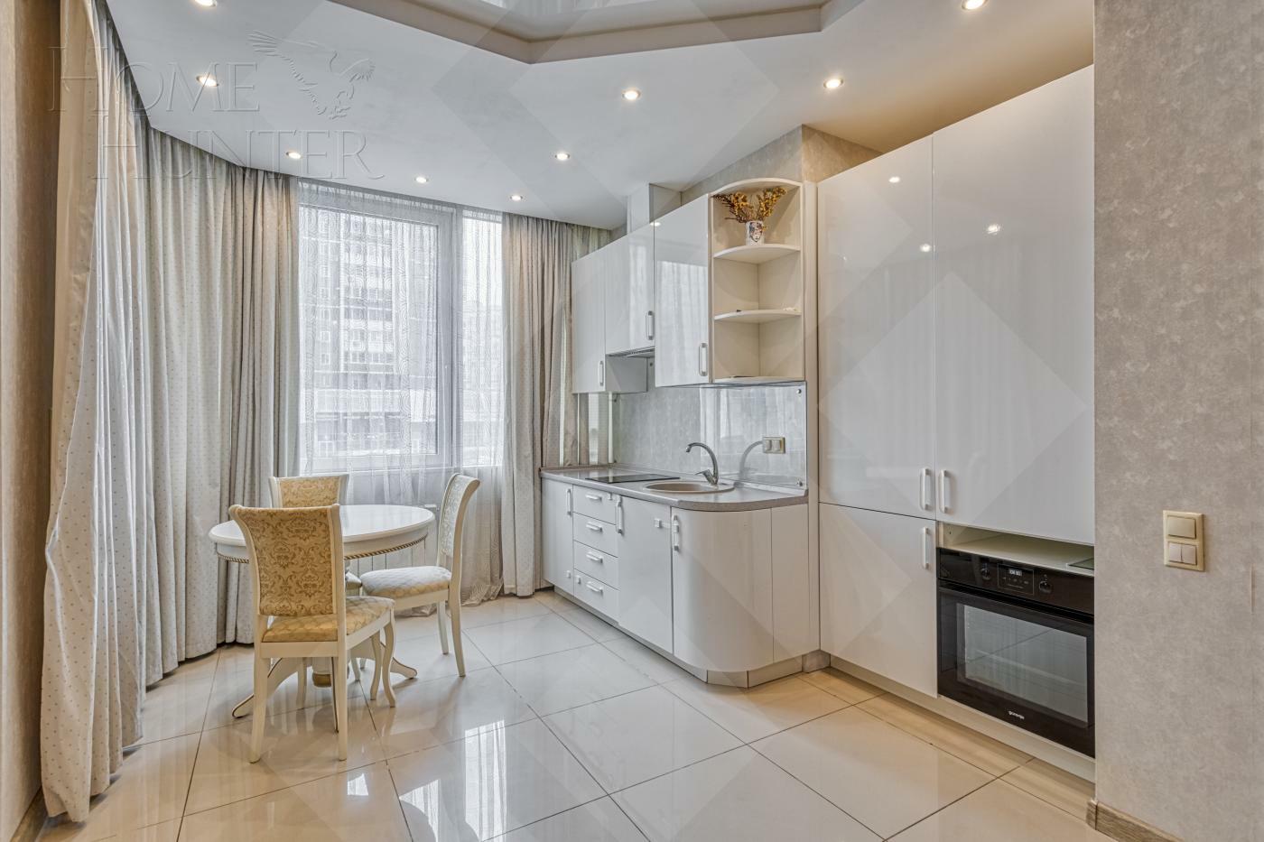 1-КОМН. КВАРТИРА С ОТДЕЛКОЙ 50 М² НА 2 ЭТАЖЕ