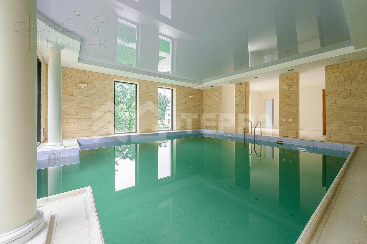 2-этажный коттедж 1 100 м² с отделкой