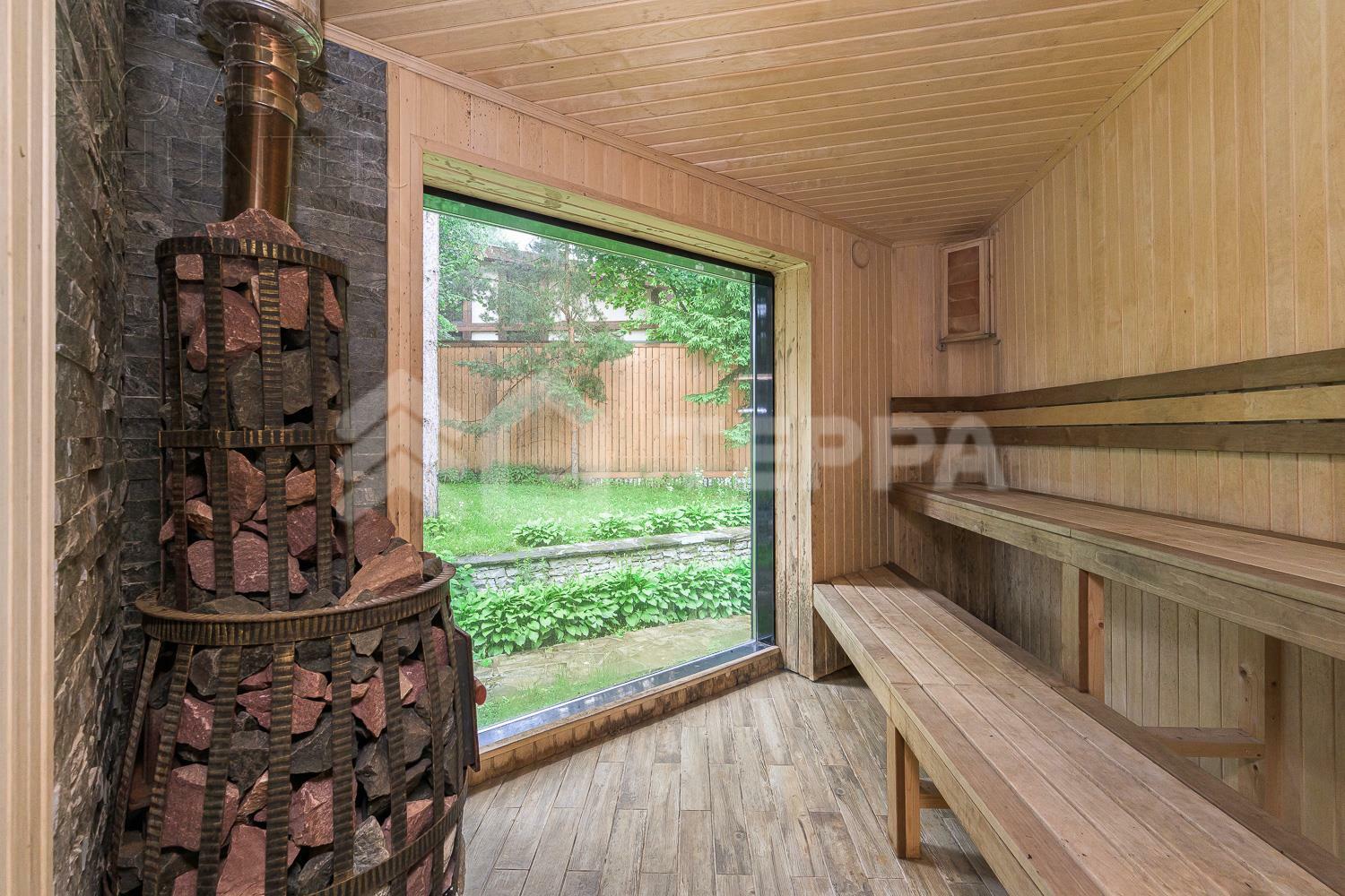 2-этажный коттедж 1 100 м² с отделкой