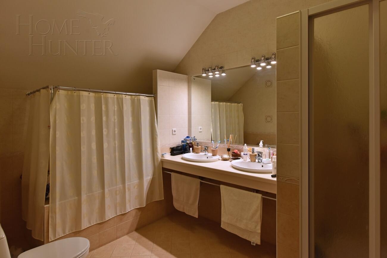 2-этажный коттедж 550 м² с отделкой