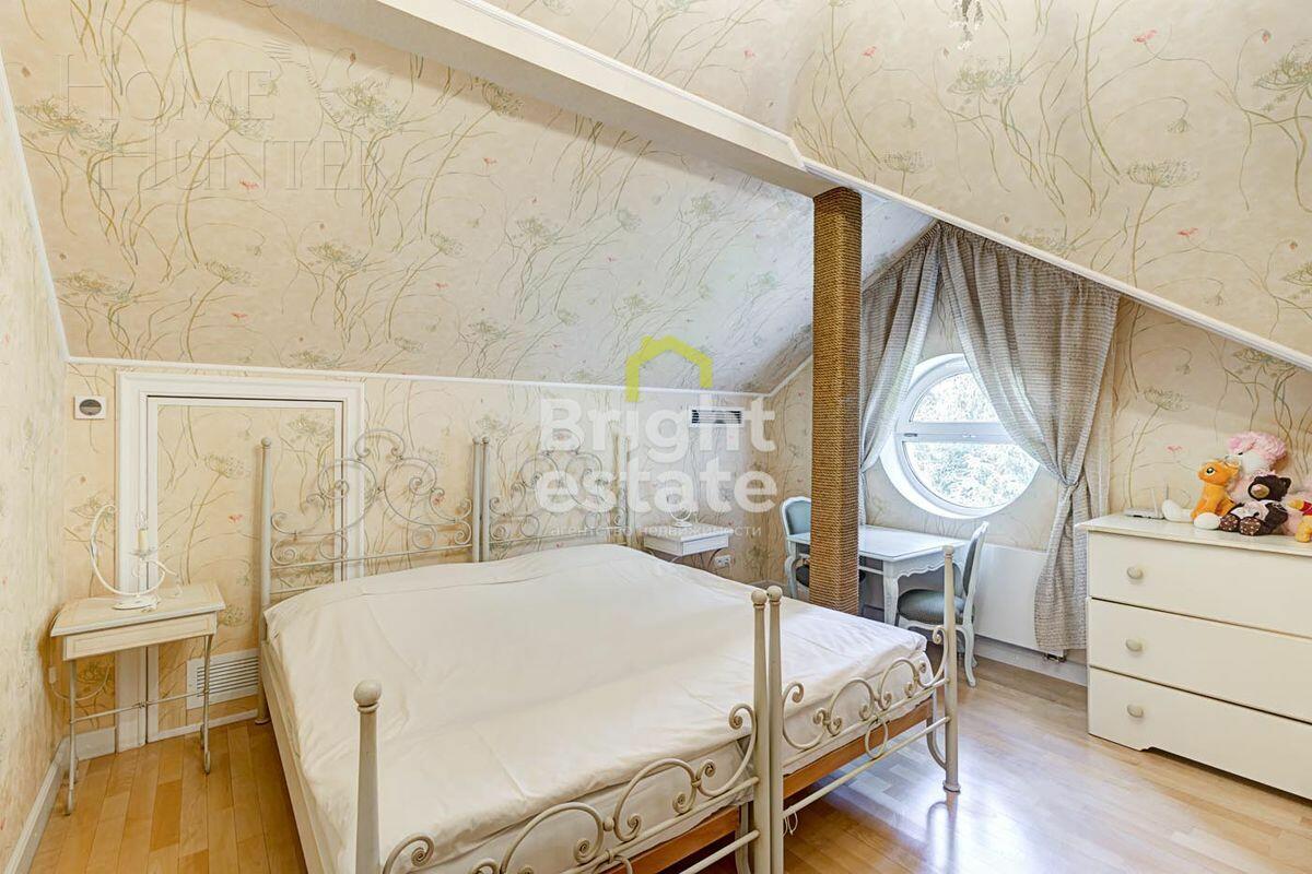 2-этажный коттедж 782.7 м² с отделкой