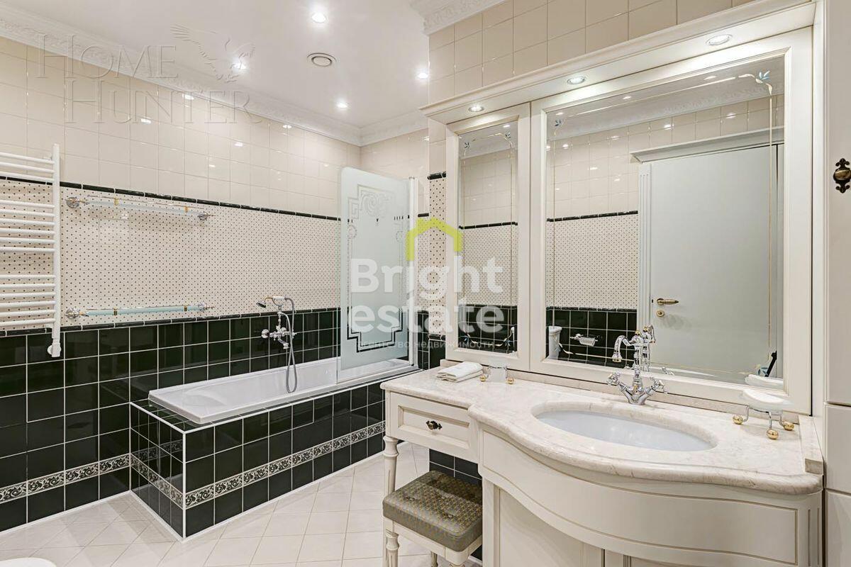 2-этажный коттедж 782.7 м² с отделкой