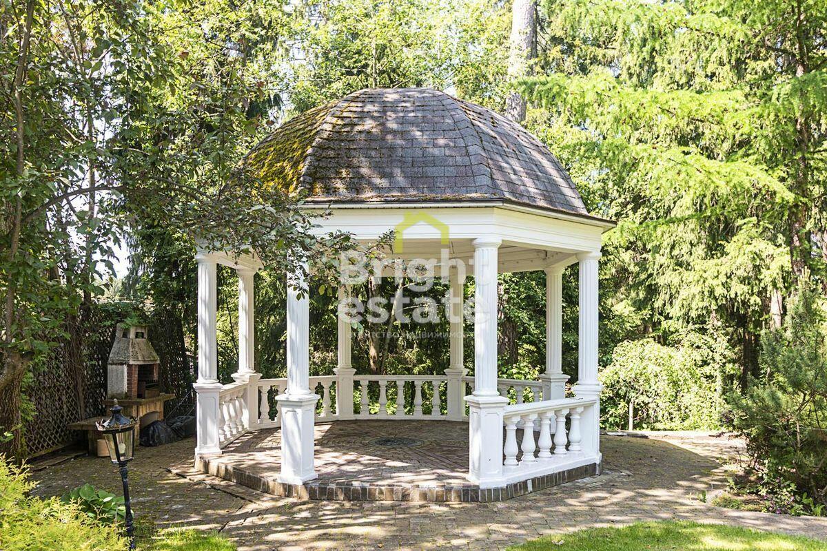 2-этажный коттедж 782.7 м² с отделкой