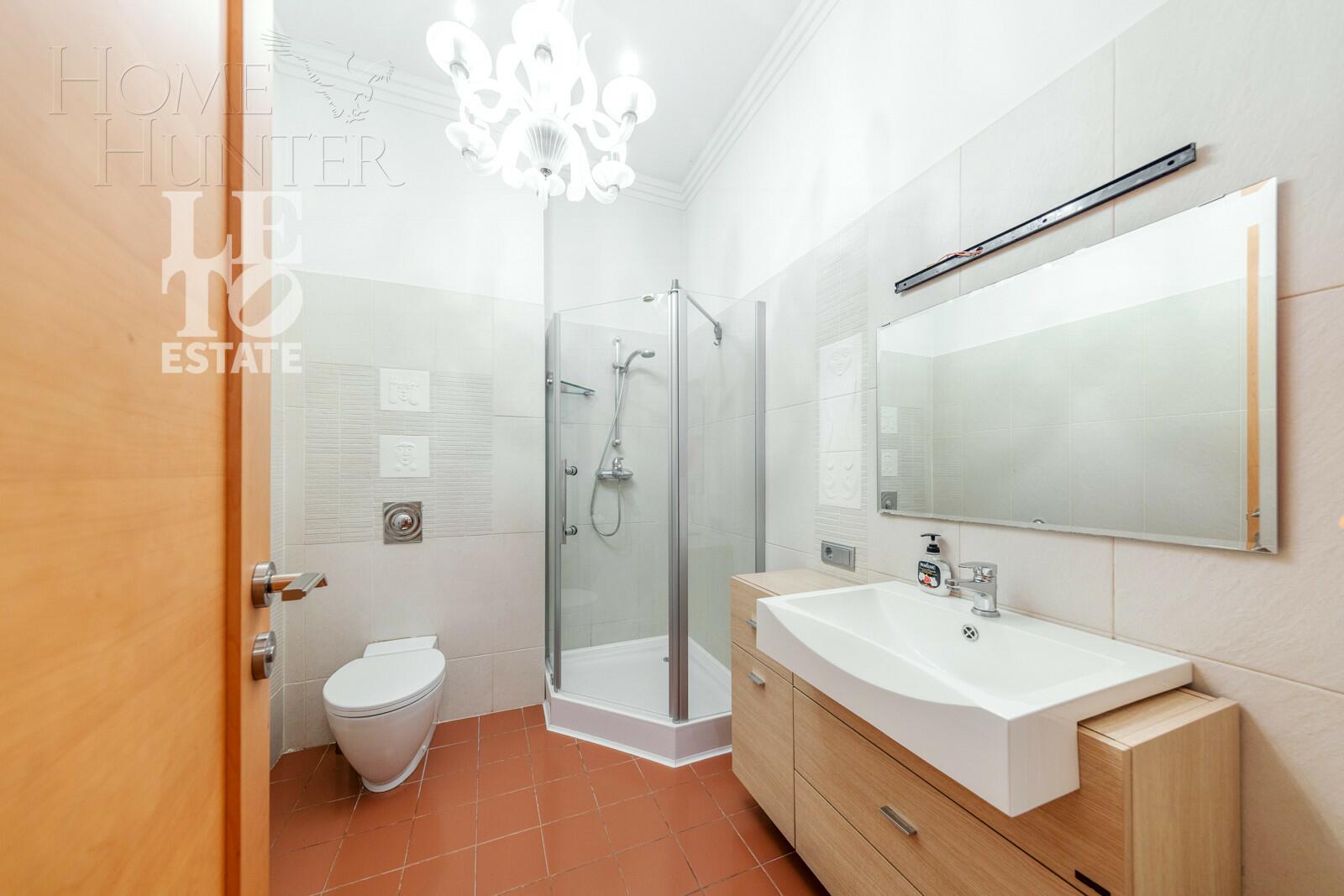 2-этажный коттедж 600 м² с отделкой