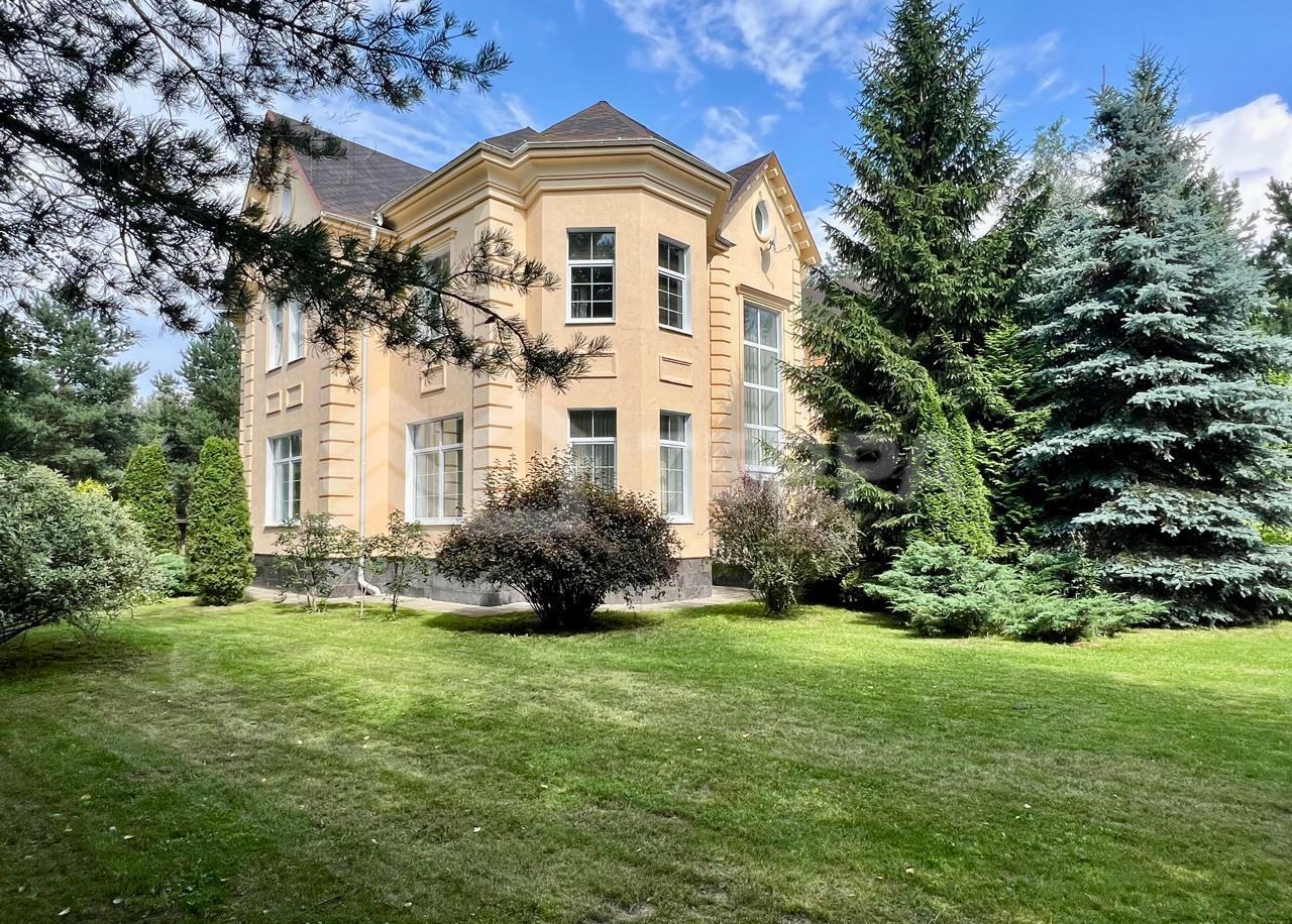 2-этажный коттедж 650 м² с отделкой