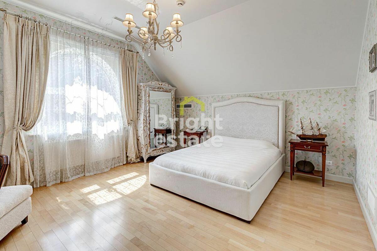 2-этажный коттедж 782.7 м² с отделкой