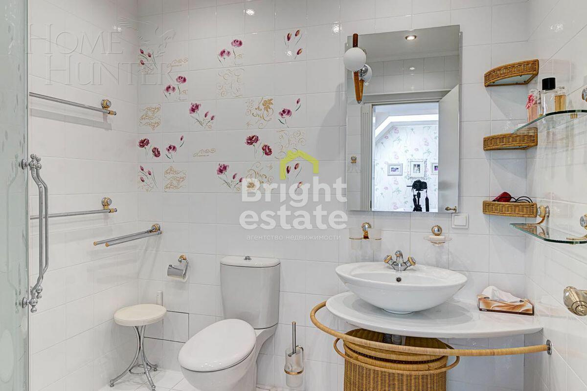 2-этажный коттедж 782.7 м² с отделкой