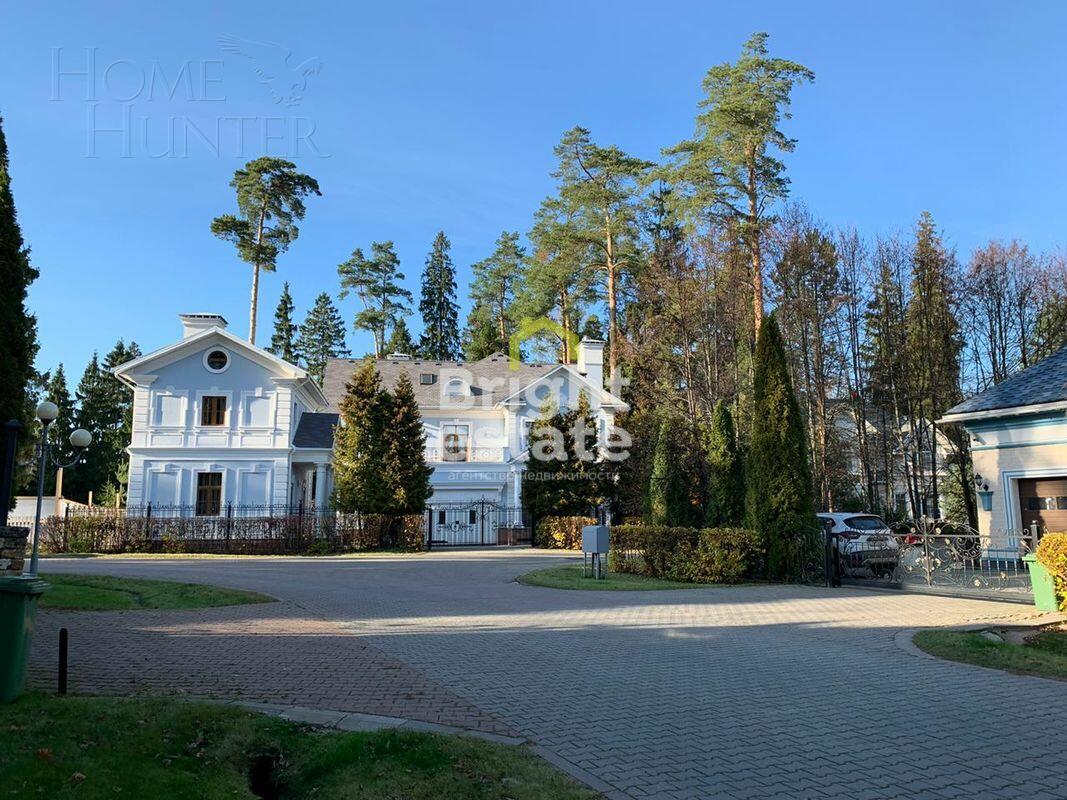 2-этажный коттедж 782.7 м² с отделкой