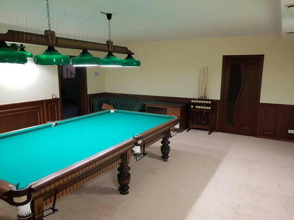 3-этажный коттедж 1 240 м² с отделкой
