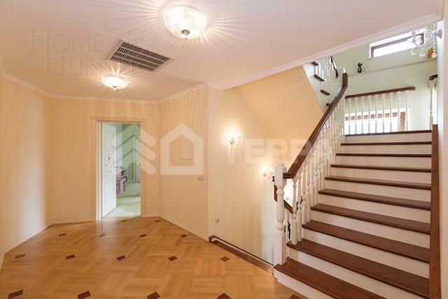 2-этажный коттедж 550 м² с отделкой